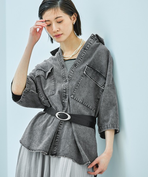 LAKOLE（ラコレ）の「ケミカルウォッシュシャツ半袖 / 321921（シャツ/ブラウス・レディース・ライトブルー/ブラック・FREE）」の2枚目の写真