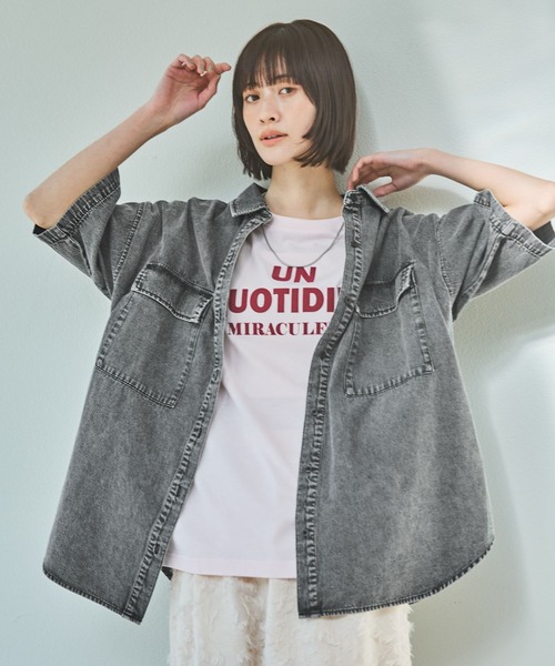 LAKOLE（ラコレ）の「ケミカルウォッシュシャツ半袖 / 321921（シャツ/ブラウス・レディース・ライトブルー/ブラック・FREE）」の10枚目の写真