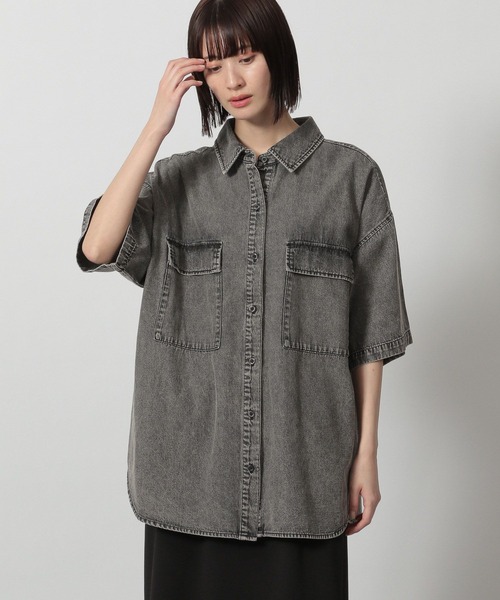 LAKOLE（ラコレ）の「ケミカルウォッシュシャツ半袖 / 321921（シャツ/ブラウス・レディース・ライトブルー/ブラック・FREE）」の3枚目の写真