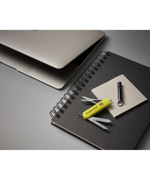 bpr BEAMS（ビーピーアール ビームス ）の「VICTORINOX / EMERGENCY TOOL SIGNATURE LIGHT（ステーショナリー・レディース・イエロー・ONE SIZE）」の2枚目の写真