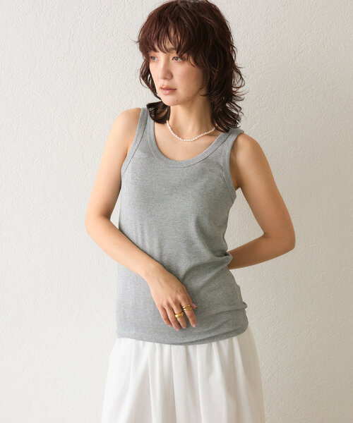 RIVE DROITE（リヴドロワ）の「【コーデのポイントに】ラメリブタンクトップ（タンクトップ・レディース・ブラック/グレー/ライトベージュ・FREE）」の3枚目の写真