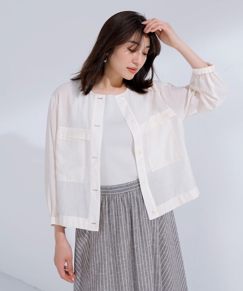J.PRESS(ジェイプレス)の「【洗える】Sheer Vis リネン ノーカラー ブルゾン(ブルゾン・レディース・アイボリー系/ネイビー系/カーキ系・T13/T15)」の1枚目の写真