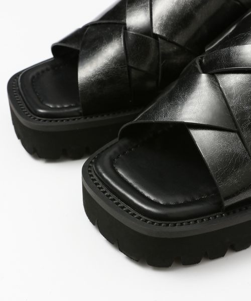 JEANASIS(ジーナシス)の「アンティークフェイクレザーサンダル/323167(サンダル・レディース・ブラック/ブラウン・MEDIUM/LARGE)」の6枚目の写真