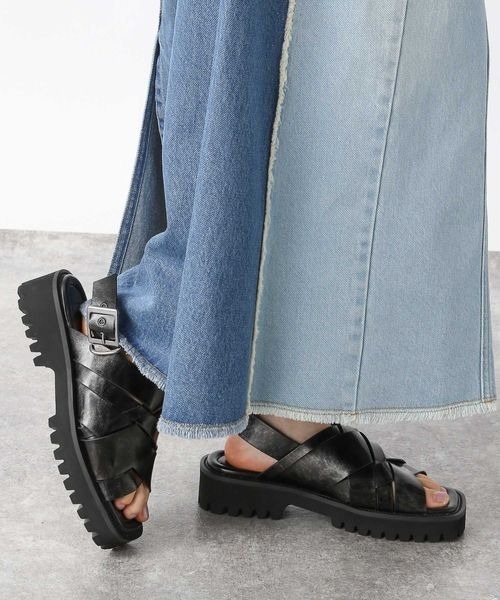 JEANASIS(ジーナシス)の「アンティークフェイクレザーサンダル/323167(サンダル・レディース・ブラック/ブラウン・MEDIUM/LARGE)」の9枚目の写真