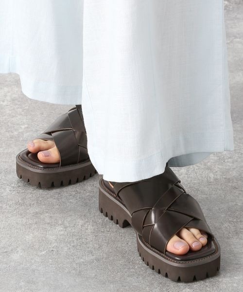 JEANASIS(ジーナシス)の「アンティークフェイクレザーサンダル/323167(サンダル・レディース・ブラック/ブラウン・MEDIUM/LARGE)」の10枚目の写真