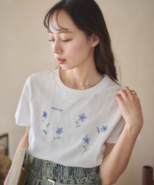 earth music&ecology（アースミュージックアンドエコロジー）の「アソートロマンティックグラフィックT（Tシャツ/カットソー・レディース・ダークグレー/ミント/オフホワイト・FREE）」の11枚目の写真