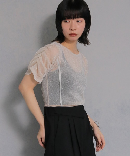 cheriella(シェリエラ)の「【cheriella】ソフトラメシアーパフスリーブトップス半袖 SOFT LAME SHEER PUFF SLEEVE SHORT TOPS(Tシャツ/カットソー・レディース・チャコールグレー/ブラック/アイボリー/ブルーグリーン・M)」の8枚目の写真