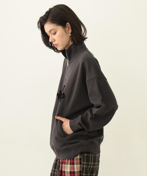 MILKFED.（ミルクフェド）の「COLLEGE LOGO HALF ZIP TOP（スウェット・レディース・オートミール/チャコール/ネイビー・M/L）」の19枚目の写真