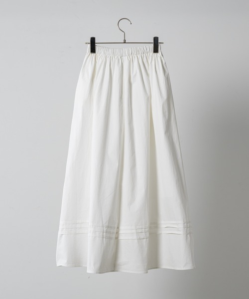 FEKETE(フェケテ)の「tuck long flared skirt / タックロングフレアスカート(スカート・レディース・アイボリー・FREE)」の6枚目の写真