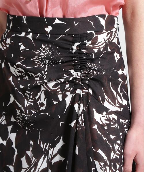 PINKY&DIANNE(ピンキーアンドダイアン)の「◆グラデーションフラワープリントマーメイドスカート(スカート・レディース・ブラック系その他/ピンク系その他・36/38)」の12枚目の写真