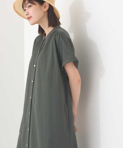 OMNES（オムネス）の「接触冷感前開きシャツワンピース（シャツワンピース・レディース・ブラック/オフホワイト/グレー/ダークグリーン/ネイビー/イエロー・FREE）」の20枚目の写真