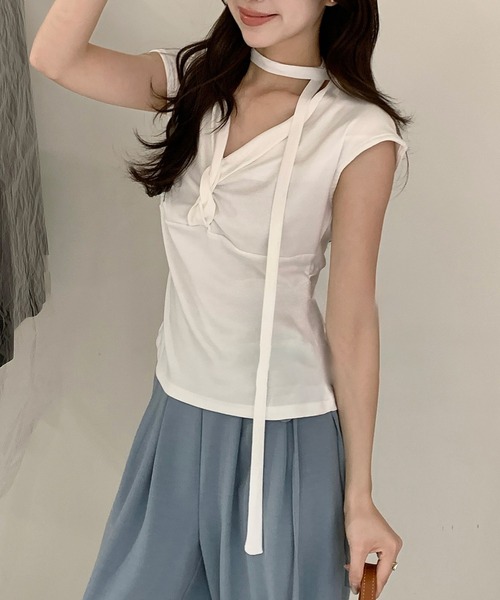 Lace Ladies(レースレディース)の「フロント ツイスト Vネック チョーカー付き カットソー(Tシャツ/カットソー・レディース・ブルー/グレー/ブラック/ホワイト・FREE)」の6枚目の写真