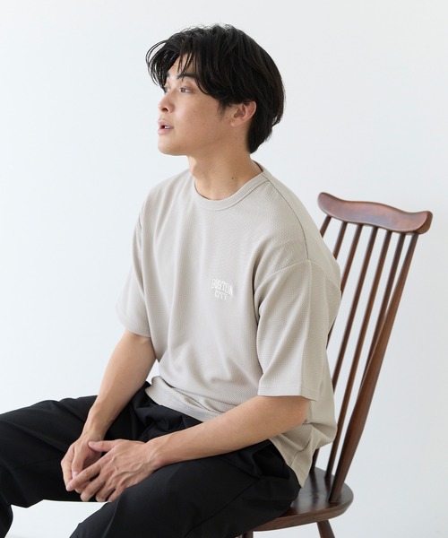 coca(coca)(コカ)の「エンボスワンポイント刺繍Tシャツ(Tシャツ/カットソー・メンズ・ブラック/ライトグレー・XL/M/L)」の8枚目の写真