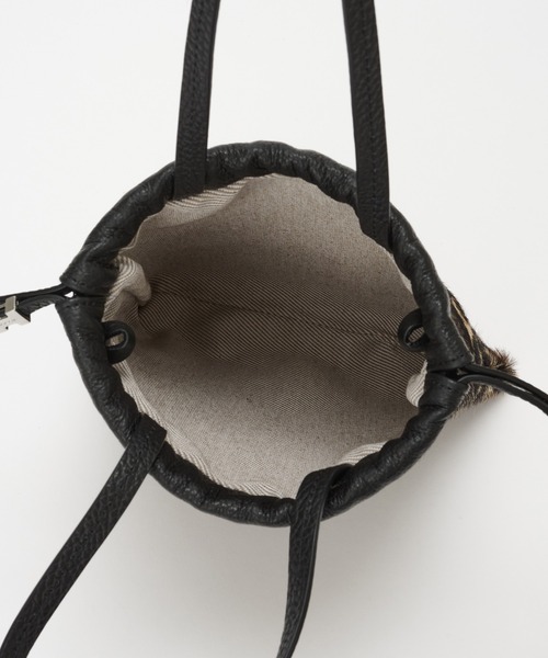 IACUCCI（イアクッチ）の「グラネッロ 2WAYTOTE CAVALLINO/CERVO（ショルダーバッグ・レディース・レオパード・FREE）」の6枚目の写真