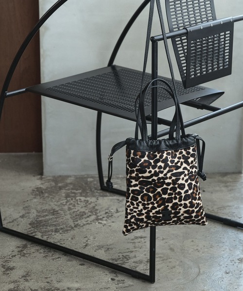 IACUCCI（イアクッチ）の「グラネッロ 2WAYTOTE CAVALLINO/CERVO（ショルダーバッグ・レディース・レオパード・FREE）」の17枚目の写真