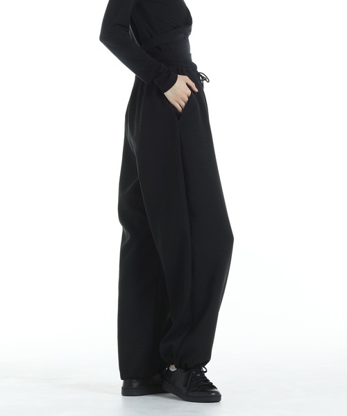 Y-3（ワイスリー）の「Y-3 3-STRIPES TRACK PANT（その他パンツ・レディース・ブラック・SMALL/MEDIUM/XX-SMALL/X-SMALL）」の2枚目の写真