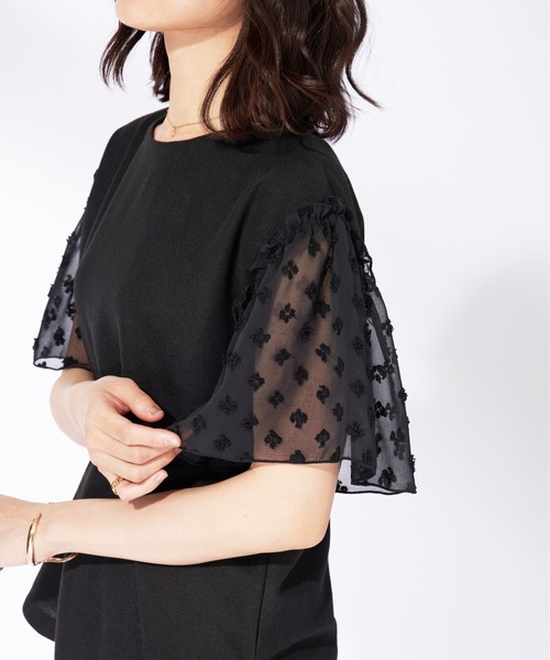 BELLUNA PLUS(ベルーナ)の「袖シアードット切替プルオーバー(Tシャツ/カットソー・レディース・オフホワイト/ブラック/セージグリーン・X-LARGE/LARGE/MEDIUM)」の13枚目の写真