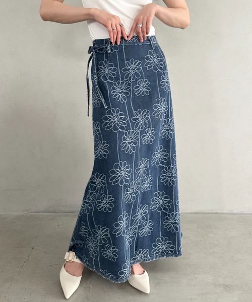 セール】花柄刺繍スリットデニムスカート（デニムスカート