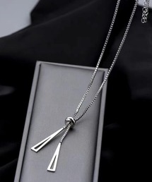 Blanc de Blue（ブランドブルー）の「トライアングルループタイ Yシェイプ ネックレス（ネックレス・メンズ）」