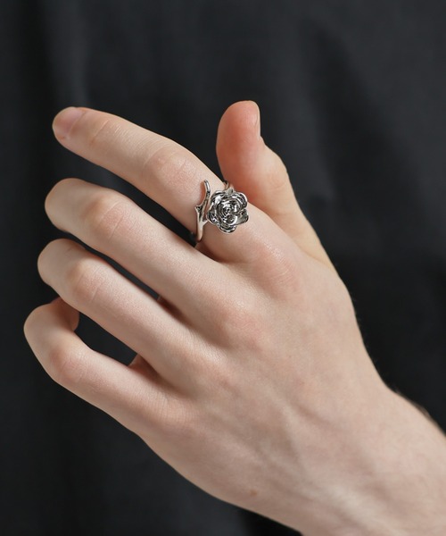 HARE(ハレ)の「【MADE IN JAPAN】GRACE ROSE RING(HARE)(リング・メンズ・シルバー/シルバー系その他/ブラック・FREE)」の3枚目の写真