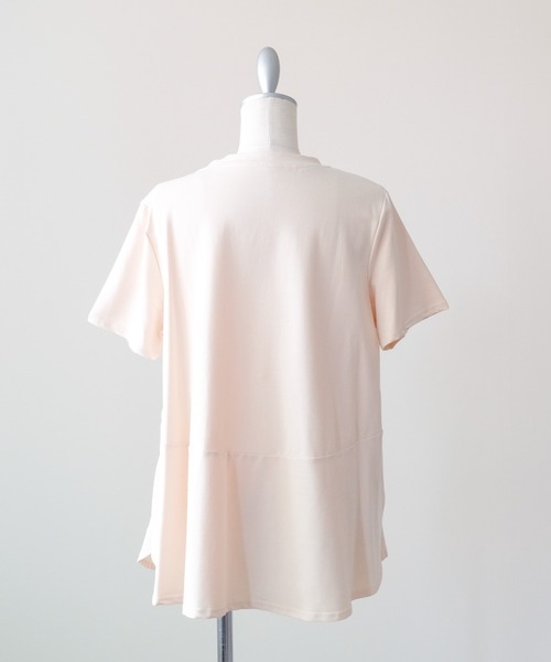 DOLLUPOOPS(ドールアップウップス)の「ヘムサイドスリットフレアトップス(Tシャツ/カットソー・レディース・オフホワイト/ブラック/ベージュ/ブラウン・38)」の13枚目の写真