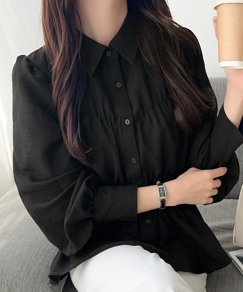 mily bilet(ミウィビレット)の「【mily bilet】一枚で、主役級◎。ビスチェ見えパフスリーブペプラム裾シャーリングブラウス(長袖)(シャツ/ブラウス・レディース・チャコールグレー/ブラック/アイボリー/ブラウン・LARGE/MEDIUM/SMALL/X-LARGE)」の18枚目の写真
