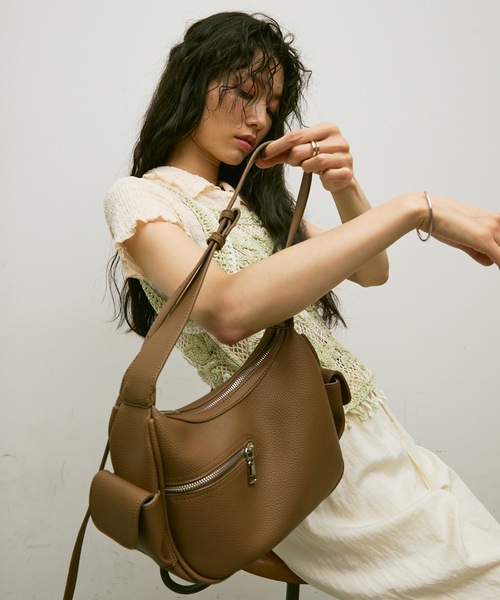 ショルダーバッグ・ポシェット ChloAC Suede Camera Bag Amazon.com : Cwatcun Single Shoulder Crossbody Compact