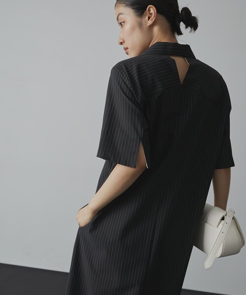 UNITED TOKYO(ユナイテッドトウキョウ)の「【残りわずか!】《2way》Cargo Belted Shirt Dress|細見え/ウォッシャブル/ストレッチ/オケージョン/接触冷感/超軽量/半袖/秋服(ワンピース・レディース・グレー/ブラック・1/2)」の3枚目の写真