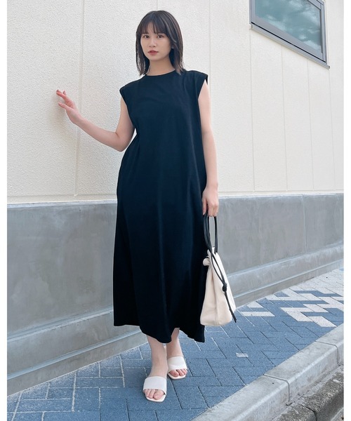 &soiree(アンドソワレ)の「【&soiree】 ベルト付カットソーワンピース(ワンピース・レディース・ブラック・FREE)」の12枚目の写真