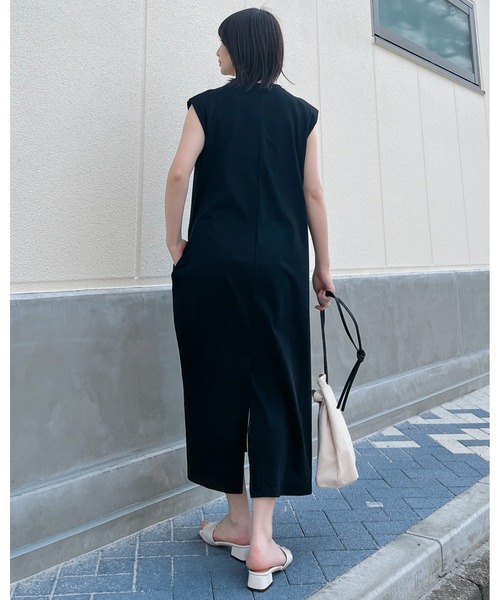 &soiree(アンドソワレ)の「【&soiree】 ベルト付カットソーワンピース(ワンピース・レディース・ブラック・FREE)」の15枚目の写真