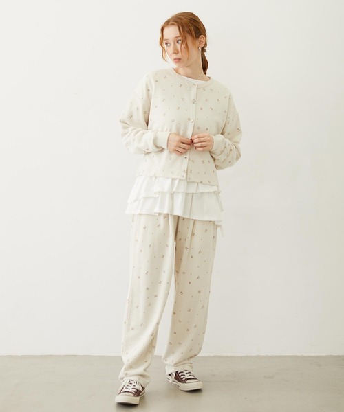 MILKFED.(ミルクフェド)の「EMBROIDERY SWEAT JACKET(スウェット・レディース・オフホワイト/ライトブルー/ブラック・ONE SIZE)」の14枚目の写真