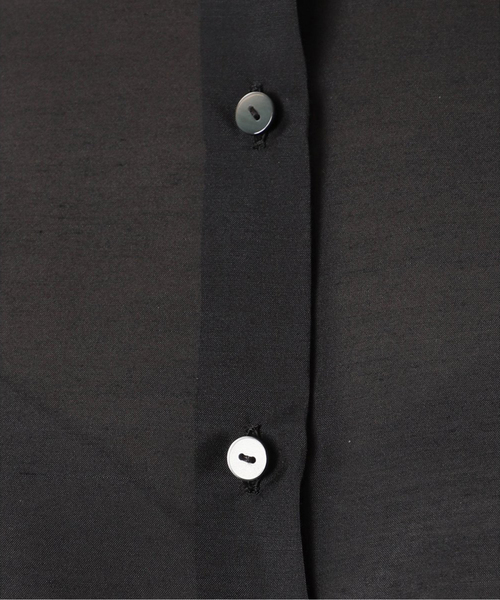 La TOTALITE（ラトータリテ）の「《WEB限定》【洗える】ケープスリーブシャツ（シャツ/ブラウス・レディース・マルチ/ブラック・FREE）」の3枚目の写真