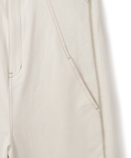 ADAM ET ROPE'(アダムエロペ)の「【WEB限定】バイカラーサロペット(サロペット/オーバーオール・レディース・オフホワイト/ブルー系その他・36/38)」の21枚目の写真