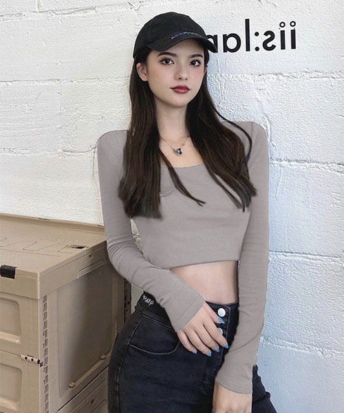 TONE SELECT WEAR(トーンセレクトウェア)の「【URGE:】スクエアネック クロップド丈 カットソー(Tシャツ/カットソー・レディース・ブラック/グレー/ホワイト・MEDIUM/LARGE/X-LARGE)」の10枚目の写真