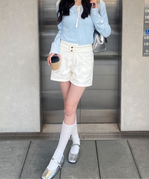 Mejoul(メジュール)の「ストラップ付 スクエアトゥスタッズフラットバレエシューズ(バレエシューズ・レディース・アイボリー/ブラック/シルバー/レッド・M/L)」の19枚目の写真