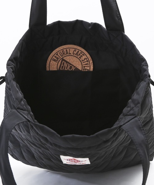 BACKYARD FAMILY(バックヤードファミリー)の「キルティング 巾着トート(トートバッグ・レディース・カーキ/ブラック・FREE)」の6枚目の写真