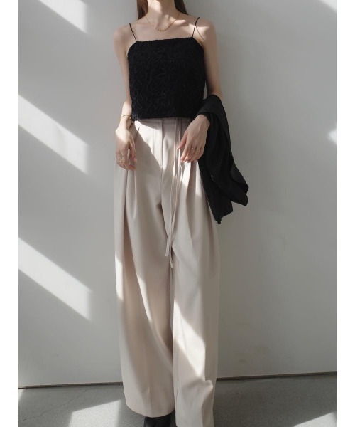 amel（エイメル）の「ベルベットエンブロイダリーセットアップ（つなぎ/オールインワン・レディース・ブラック・FREE）」の4枚目の写真