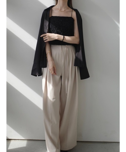 amel（エイメル）の「ベルベットエンブロイダリーセットアップ（つなぎ/オールインワン・レディース・ブラック・FREE）」の5枚目の写真