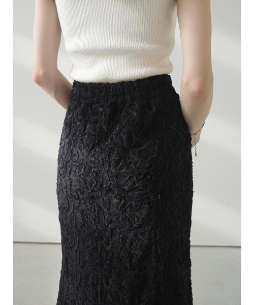 amel（エイメル）の「ベルベットエンブロイダリーセットアップ（つなぎ/オールインワン・レディース・ブラック・FREE）」の2枚目の写真