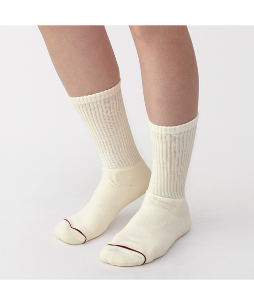 無印良品（ムジルシリョウヒン）の「婦人　足なり直角　あったか綿　厚手靴下（ウール入り・無地）（ソックス/靴下・レディース・グレー/オフホワイト/ブラウン系/ブラック/ダークネイビー/バーガンディー・23-25cm）」の7枚目の写真