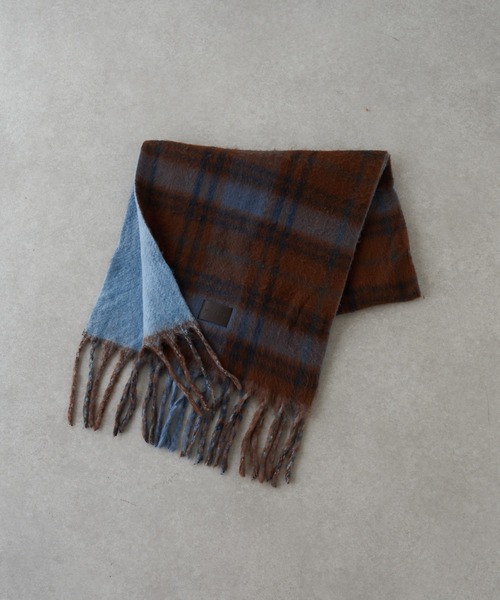 RAY CASSIN(レイカズン)の「リバーシブルチェックマフラー(マフラー・レディース・ブラウン系その他2/ベージュ系その他2・FREE)」の9枚目の写真