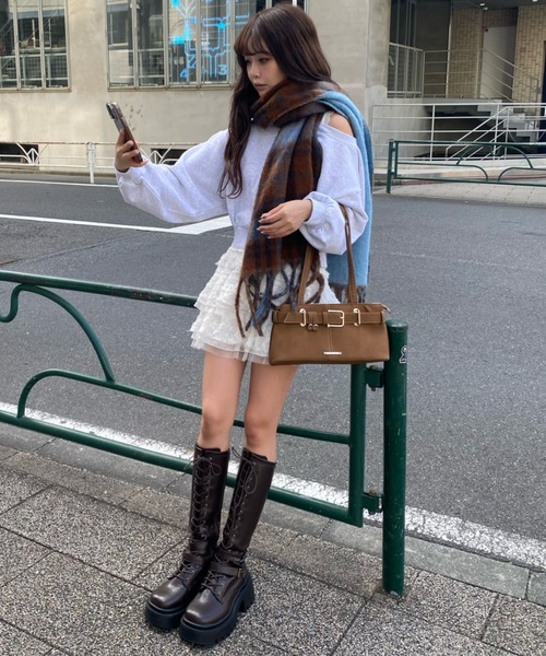 RAY CASSIN（レイカズン）の「リバーシブルチェックマフラー（マフラー・レディース・ブラウン系その他2/ベージュ系その他2・FREE）」の15枚目の写真