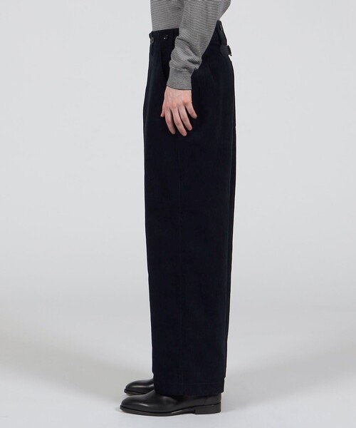 Tangent（タンジェント）の「Tangent JOHAN TAN13°  Swedish cinch back trousers  コットンコーデュロイ ワイドパンツ（その他パンツ・メンズ・ネイビー・50/48/46/44）」の4枚目の写真