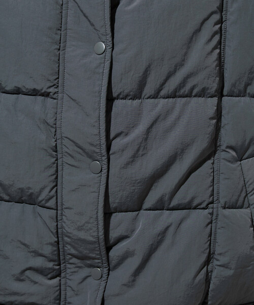 FREAK'S STORE(フリークスストア)の「限定展開 中綿キルト ボリューム フーディー ベスト(ダウンベスト・レディース・オリーブ/ブラック/グレー/ベージュ・フリ-)」の18枚目の写真