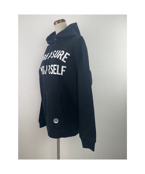 WORLD WIDE LOVE!（ワールドワイドラブ）の「YOURSELF フーディー（パーカー・レディース・ブラック/オートミール/ボルドー・1）」の5枚目の写真