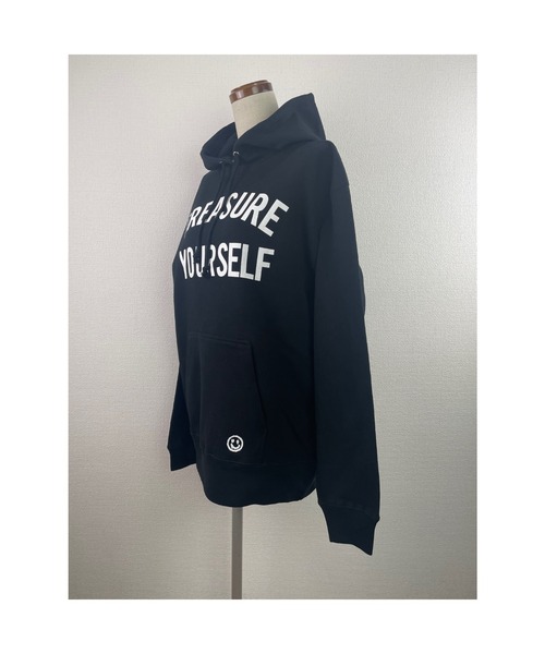 WORLD WIDE LOVE!（ワールドワイドラブ）の「YOURSELF フーディー（パーカー・レディース・ブラック/オートミール/ボルドー・1）」の6枚目の写真