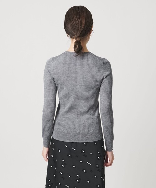 UNITED ARROWS（ユナイテッドアローズ）の「リブ クルーネック ニット（ニット/セーター・レディース・ライトピンク/グレー系/ナチュラル/ブラック/ホワイト/ピンク・FREE）」の22枚目の写真