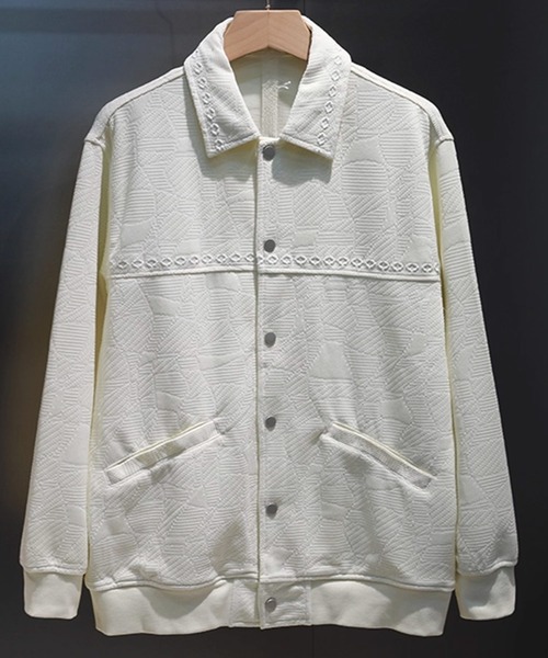 BENUSTA(ベヌスタ)の「A'GEM/9 × .kom 『BENUSTA /ベヌスタ』GEOMETRIC EMBOSS SNAP JACKET/ジオメトリックエンボス スナップジャケット(ブルゾン・メンズ・アイボリー/ブラック・L/XL)」の7枚目の写真