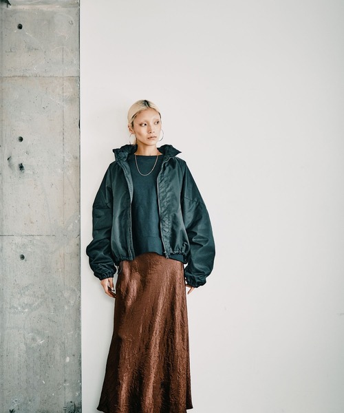 HEREIAM（ヘレイアム）の「【HEREIAM】トレンドのミディ丈と安心ロング丈。/バイヤスサテンスカート（スカート・レディース・ブラウン/アイボリー・SMALL/MEDIUM）」の9枚目の写真