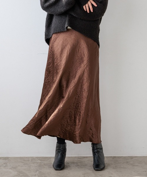 HEREIAM（ヘレイアム）の「【HEREIAM】トレンドのミディ丈と安心ロング丈。/バイヤスサテンスカート（スカート・レディース・ブラウン/アイボリー・SMALL/MEDIUM）」の13枚目の写真